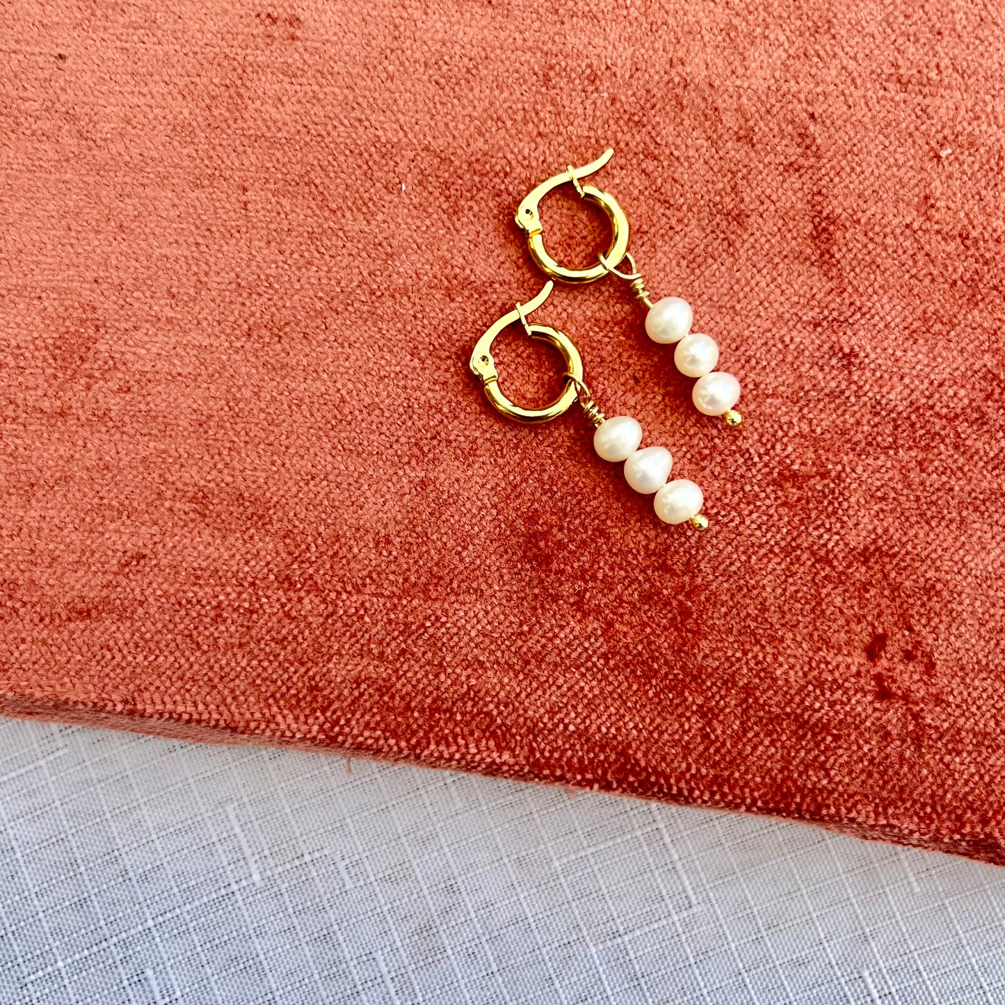 Asena Pearl Earrings