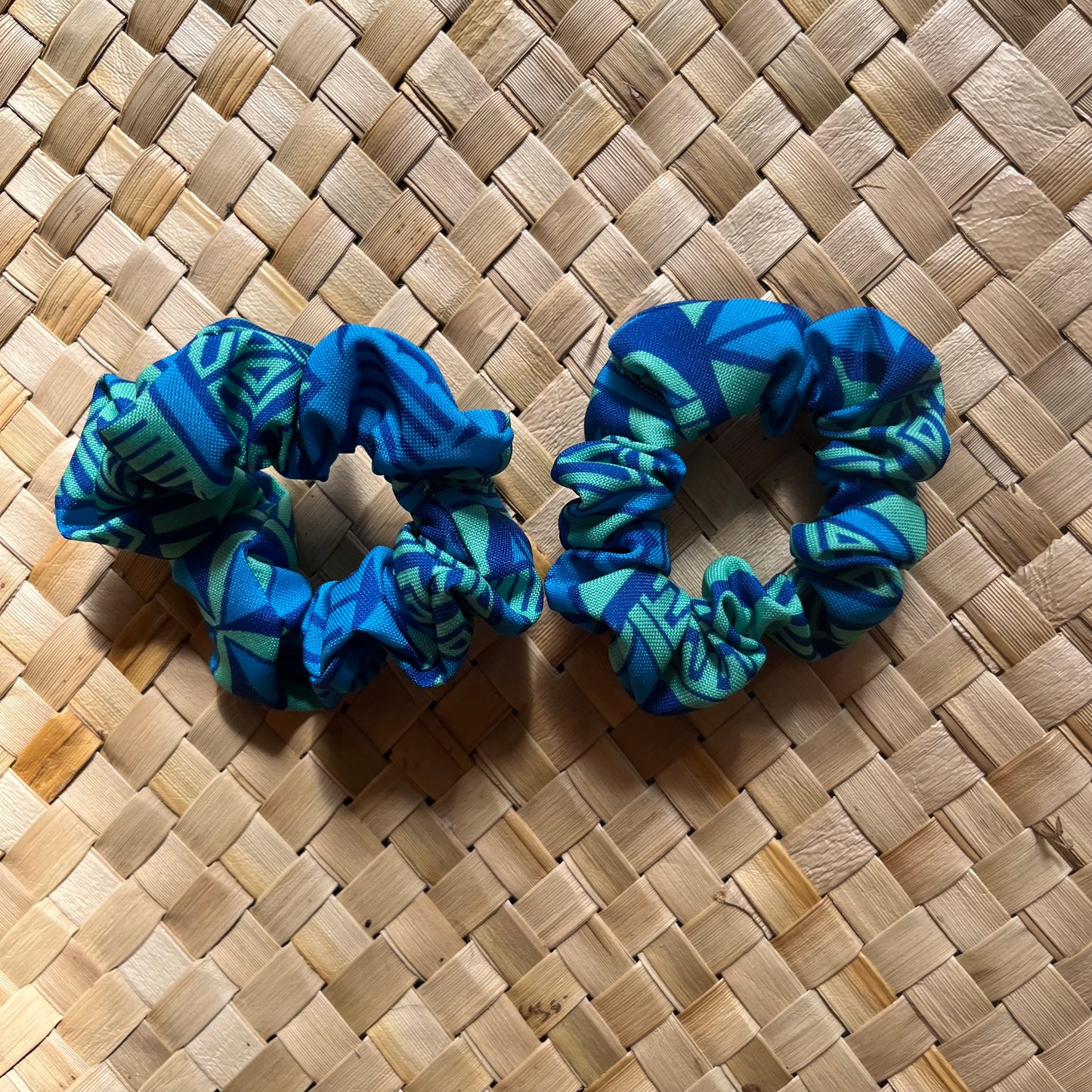 Litiana Mini scrunchies x2